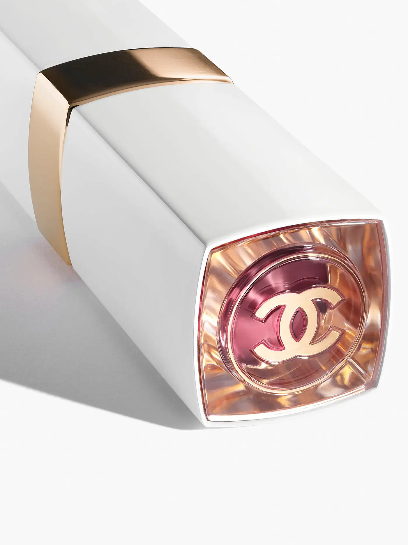 CHANEL | GLÄNZEND, GETÖNTER, FEUCHTIGKEITSSPENDENDER, VERSCHÖNERNDER LIPPENBALSAM MIT INDIVIDUELLER FARBINTENSITÄT | beere